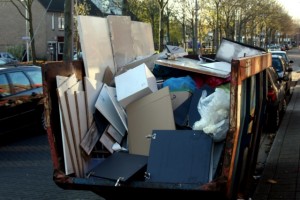 Container met roet inboedel