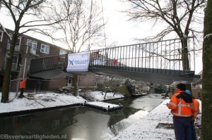 Brug ligt bijna op z'n plaats