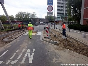 Voet/(brom)fietspad terug aan Grote Hagen