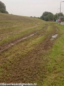 Dijk nabij Slikkerveer